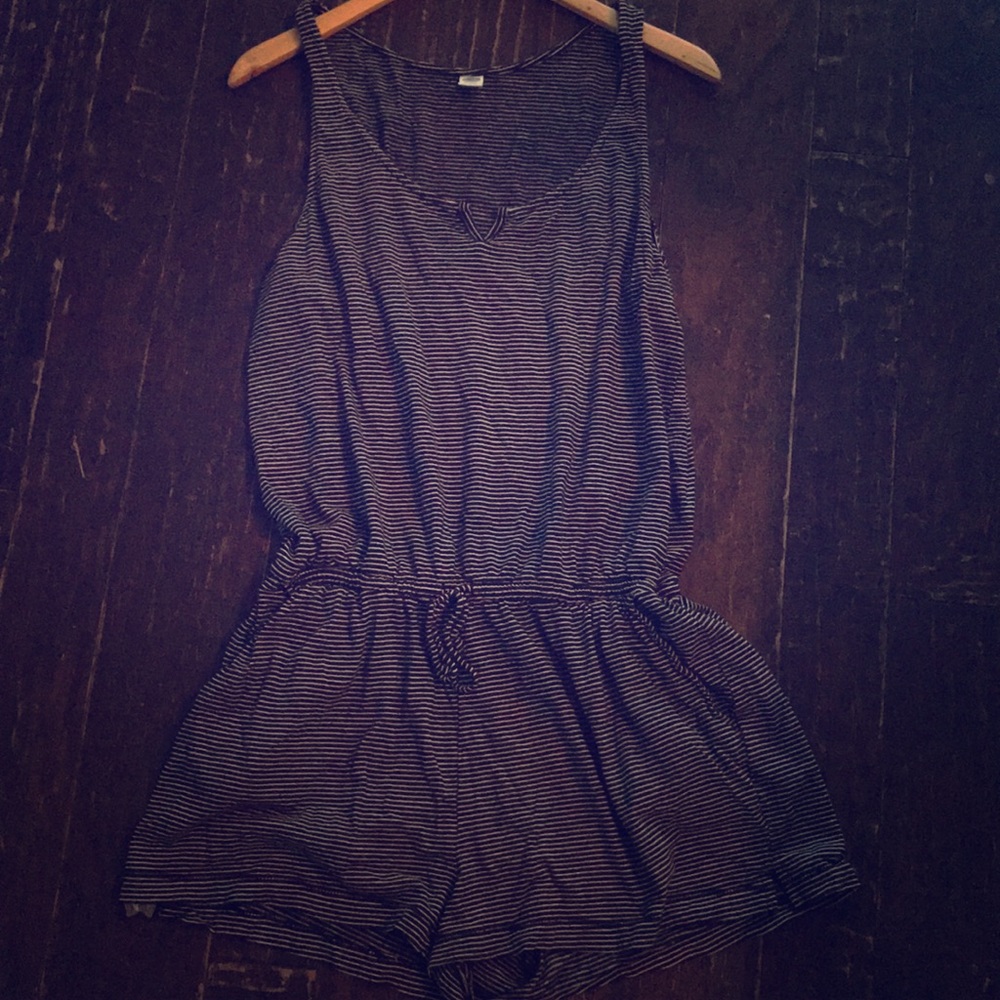 Old Navy Romper SIze L